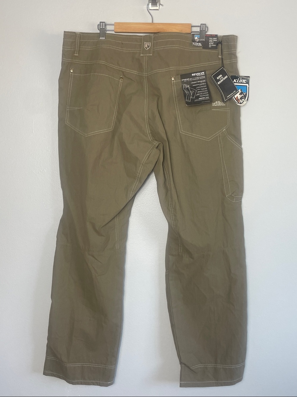 NWT Kuhl Men’s Revolvr Full Fit Jeans Size 42 x 32